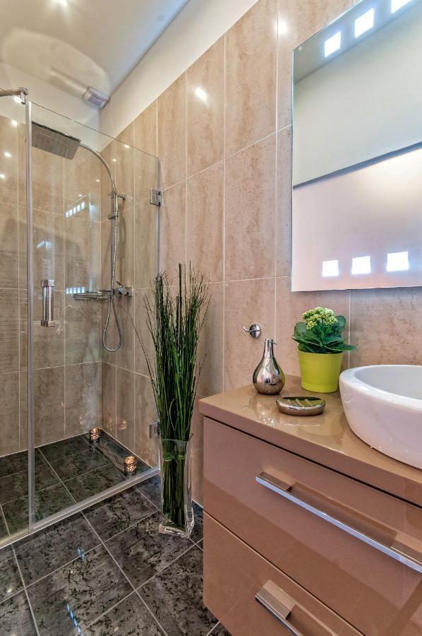 Luxury Paulay Street Apartment Budapest Kültér fotó